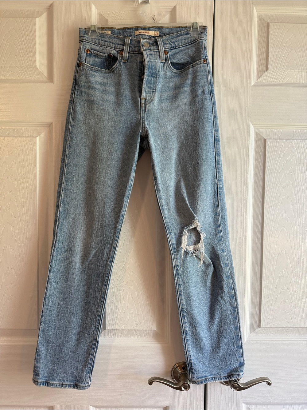 Light Blue Women's Levi Straight-Leg Ripped Jeans